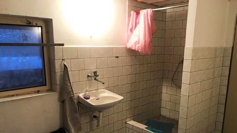 Umývárna s umyvadlem